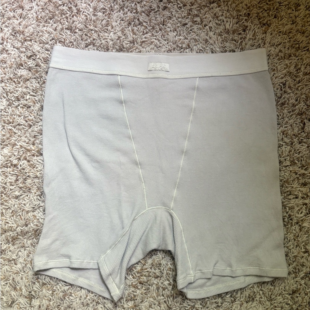 Skims women’s boxer sleep shorts